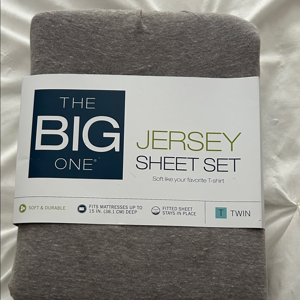 The Big One Soft Gray Jersey Sheet Set - Twin